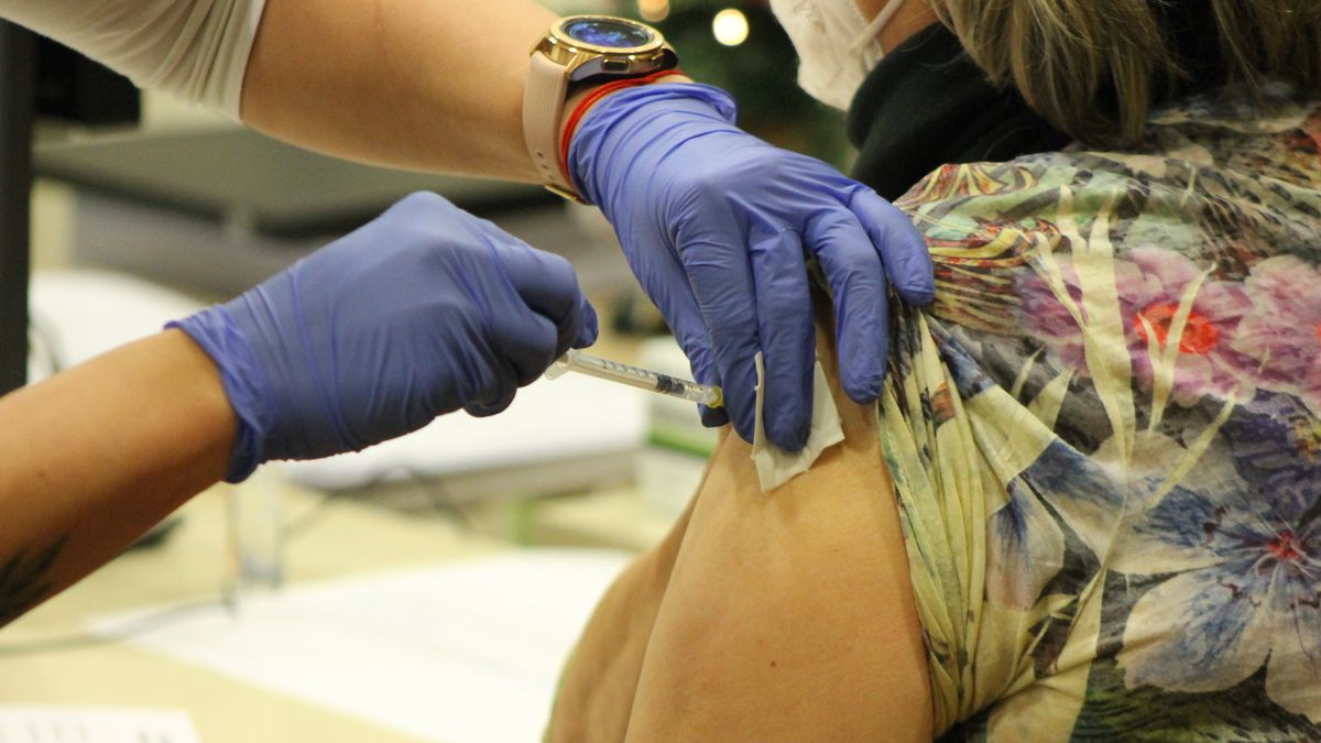 První výsledky očkování v lékárnách. Přišli lidi, co se nikdy neočkovali